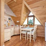 Mocarni Mountain View By Renters Apartament *